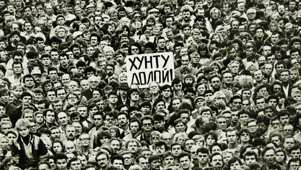 Стучали в кастрюльки: маленькие истории про первые митинги